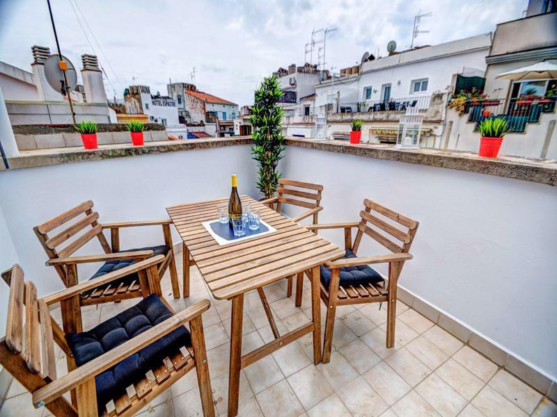 Amazing Terrace In The Center By Hello Homes Leilighet